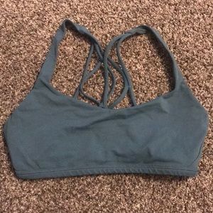 Women’s lululemon sports bra